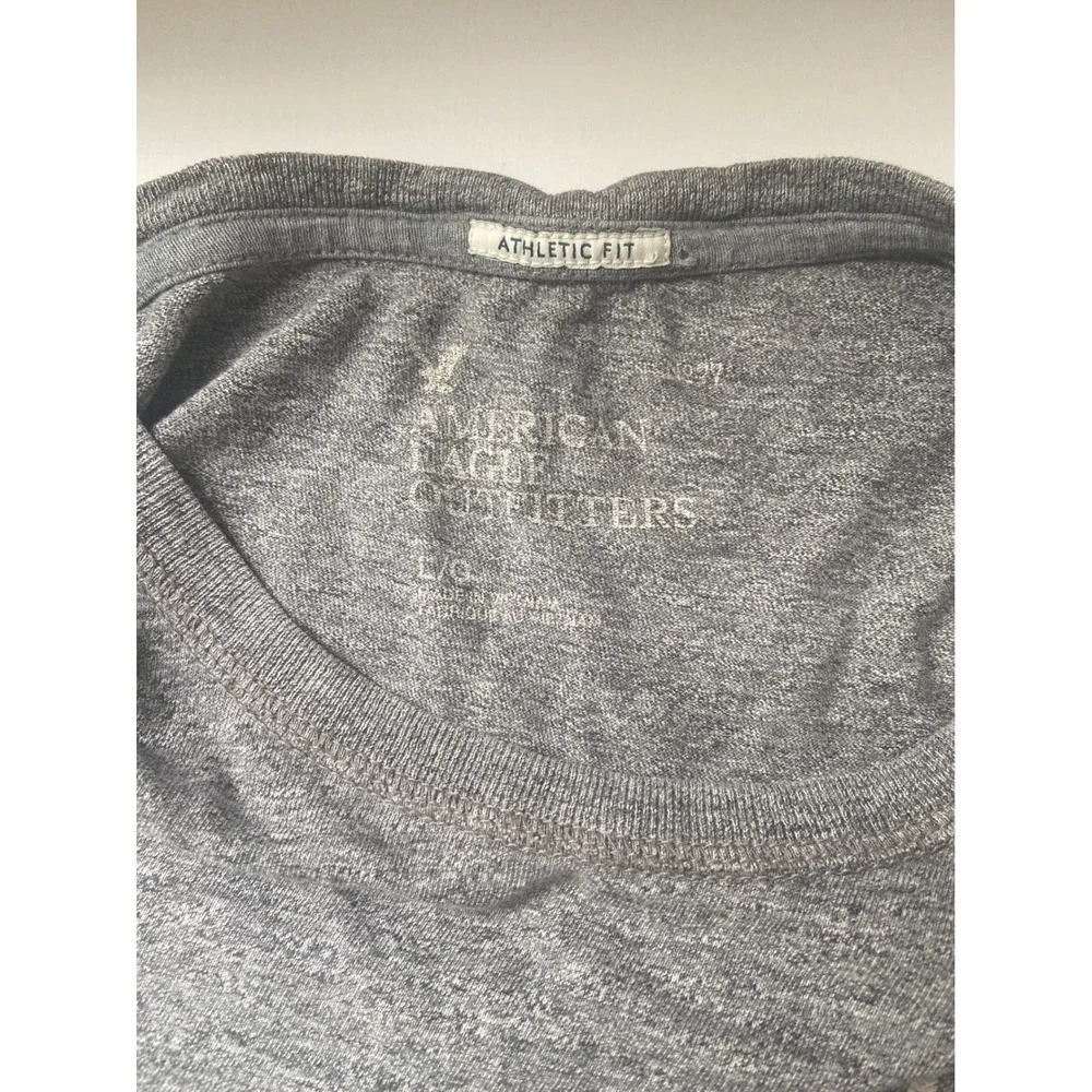 American Eagle Mens Athletic Fit T-Shirt Grey Heather Graphic Tee Large - Picture 4 of 6